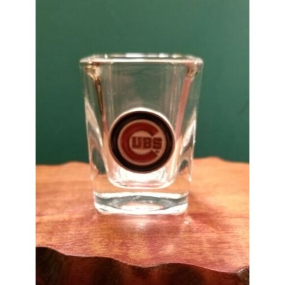 Chicago Cubs Square Shot Glass with Enameled Logo Emblem - Picture 1 of 4